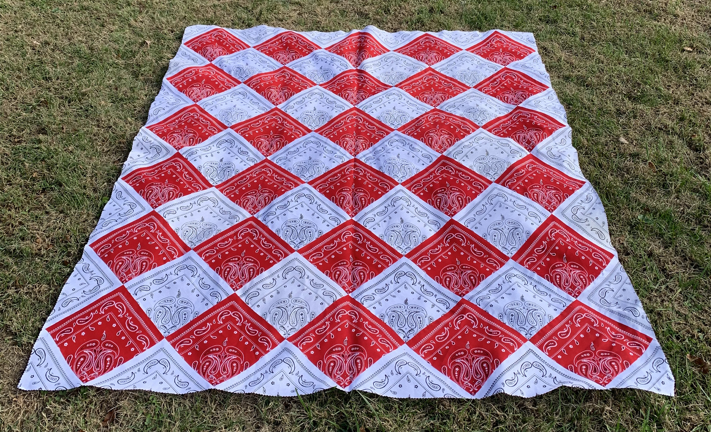 Big Block Bandana Quilt Pattern - Bandana Onpoint Quilt Pattern - INSTANT DOWNLOAD